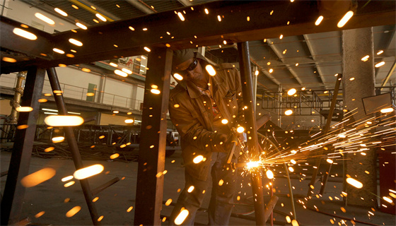 制造业安全履职考核方案:结合生产操作风险点构建多维度考核实施细则