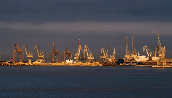 服务建筑工程企业的本质安全管理体系,构建方案涵盖施工设计施工过程竣工验收全阶段